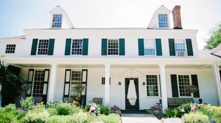 lake-house-now-the-fontainebleau-inn